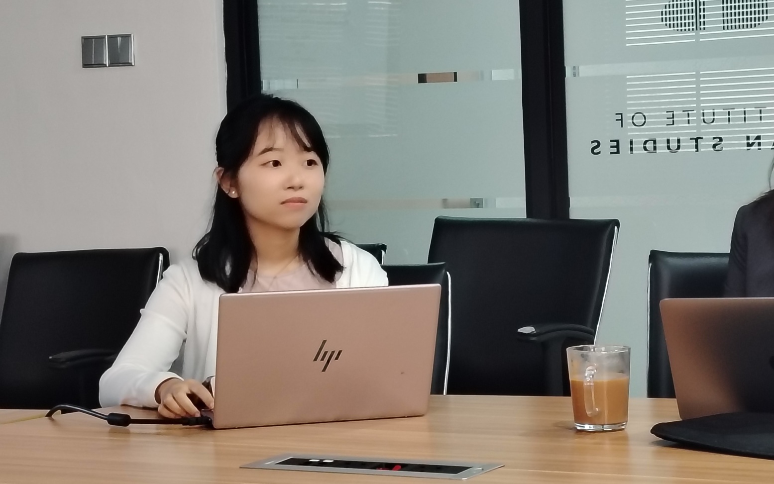 Read more about the article Seminar on Rationality, Identity Negotiation, and Futures: Post-Millennial Ethnic Chinese in Pontianak